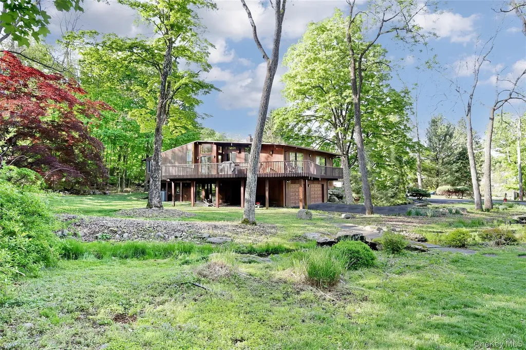 24 Spook Rock Road Suffern NY 10901