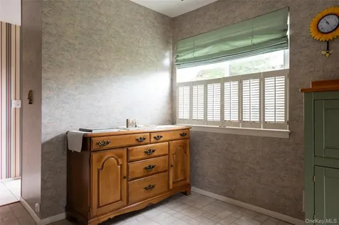 1608 Mulberry Court Poughkeepsie NY 12603