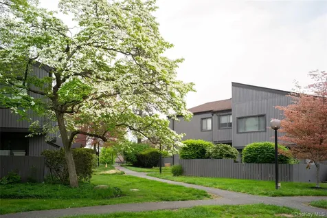 1608 Mulberry Court Poughkeepsie NY 12603