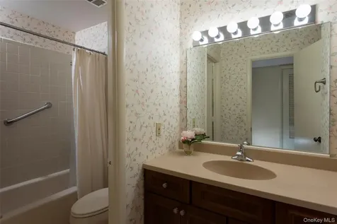 1608 Mulberry Court Poughkeepsie NY 12603
