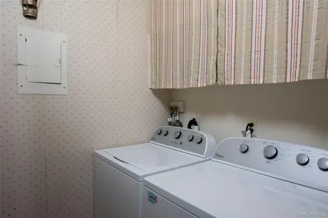 1608 Mulberry Court Poughkeepsie NY 12603