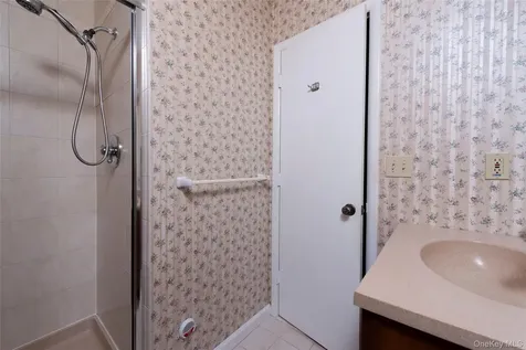 1608 Mulberry Court Poughkeepsie NY 12603