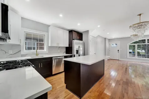 142-05 184th Street Springfield Gardens NY 11413