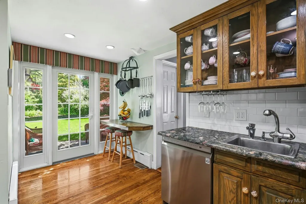 2 Ashley Place Glen Head NY 11545