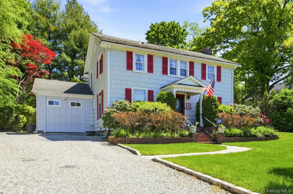2 Ashley Place Glen Head NY 11545