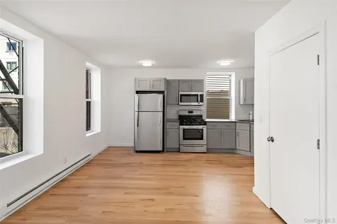 811 Courtlandt Avenue Bronx NY 10451