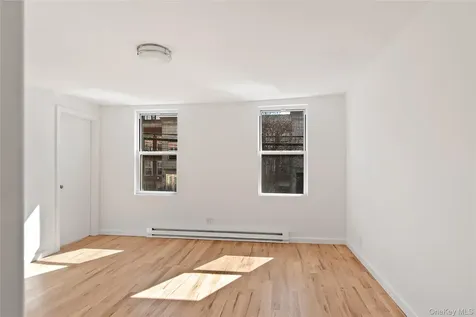 811 Courtlandt Avenue Bronx NY 10451