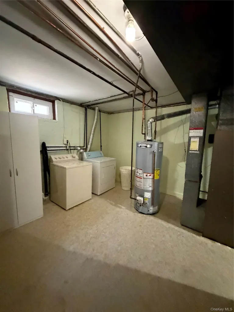 58-04 264th Street Flushing NY 11362
