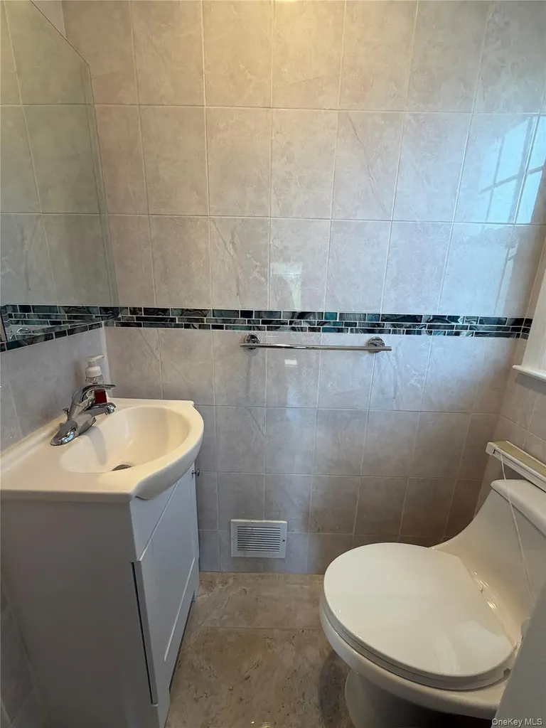 58-04 264th Street Flushing NY 11362