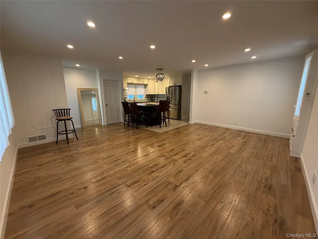 58-04 264th Street Flushing NY 11362