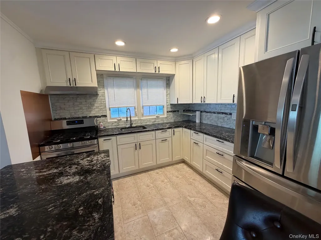 58-04 264th Street Flushing NY 11362