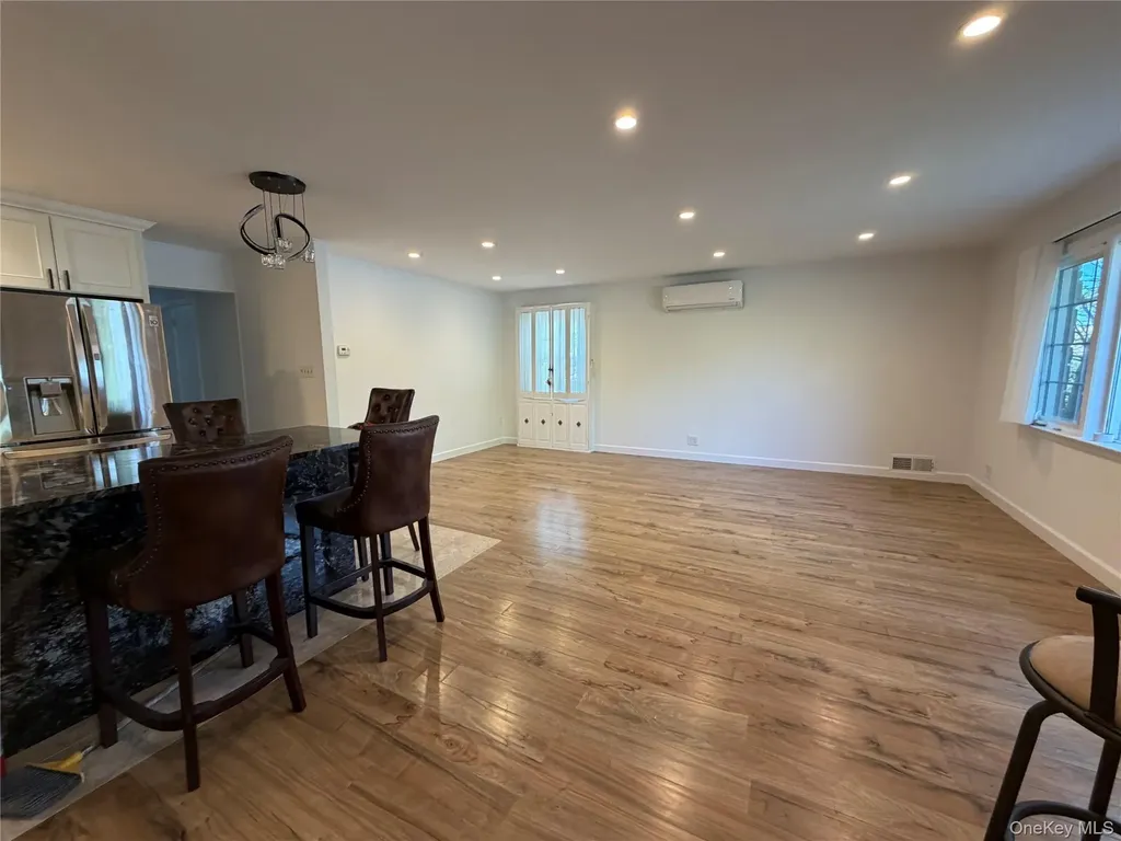 58-04 264th Street Flushing NY 11362