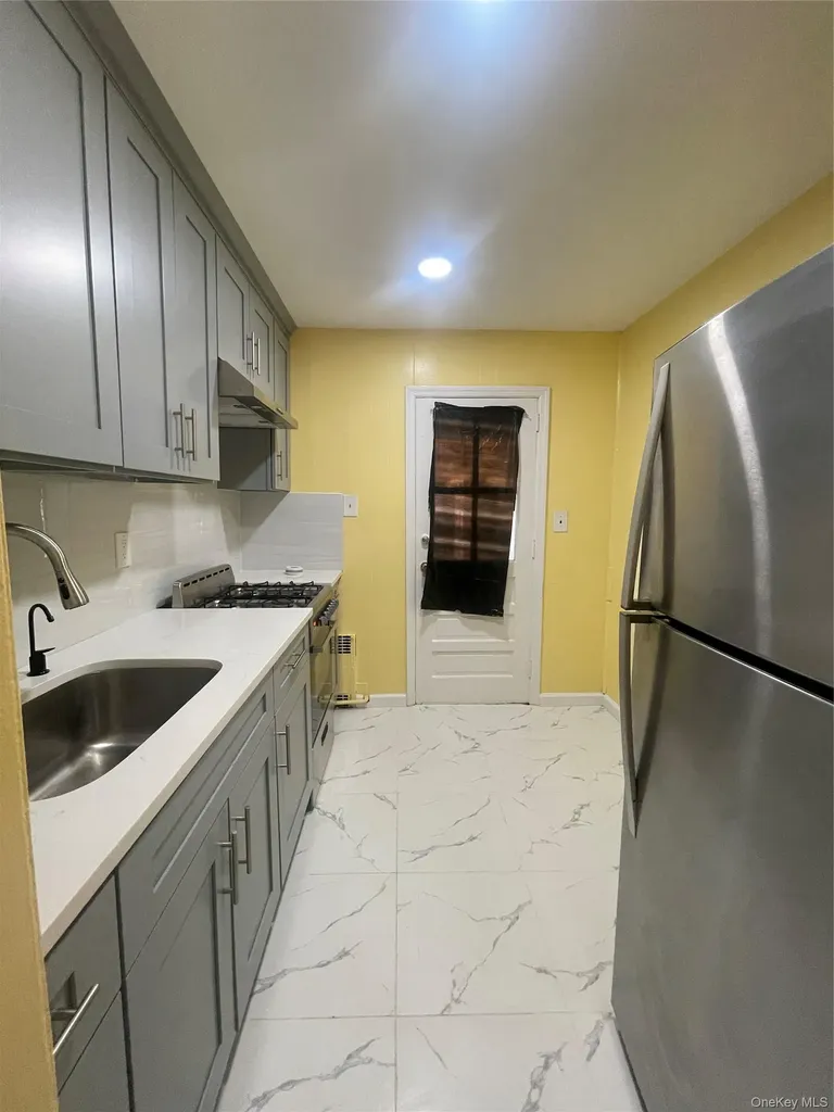 2585 Beach Drive Merrick NY 11566