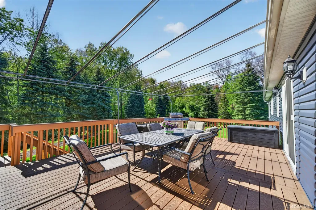 18 Alphonsa Court Salisbury Mills NY 12577