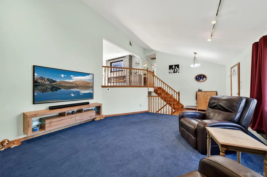 18 Alphonsa Court Salisbury Mills NY 12577
