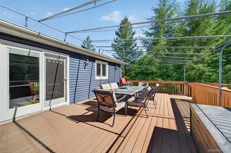18 Alphonsa Court Salisbury Mills NY 12577