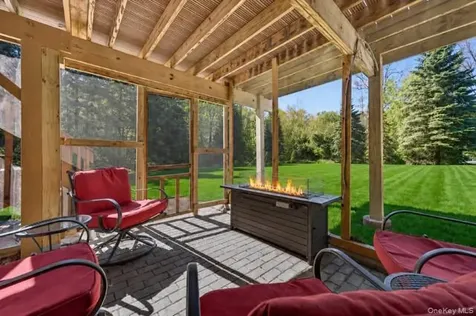 18 Alphonsa Court Salisbury Mills NY 12577