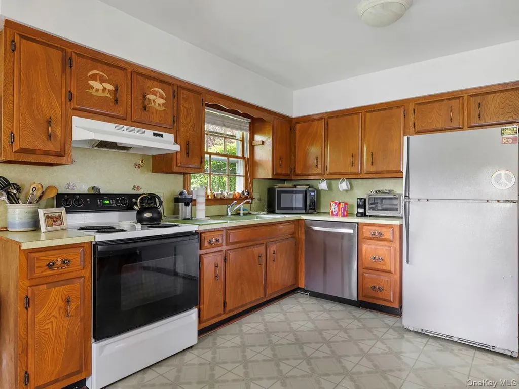 231 State Route 208 New Paltz NY 12561