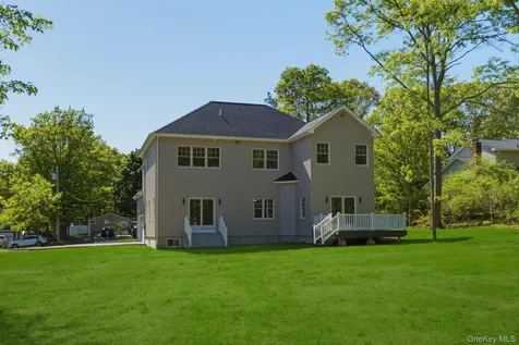 95 Grassy Pond Drive Smithtown NY 11787