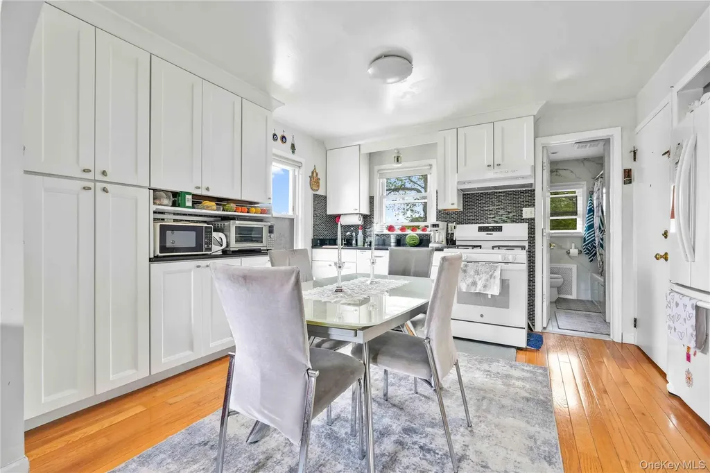 62 Leaman Place Lynbrook NY 11563