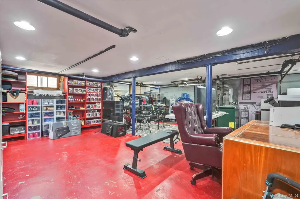 62 Leaman Place Lynbrook NY 11563
