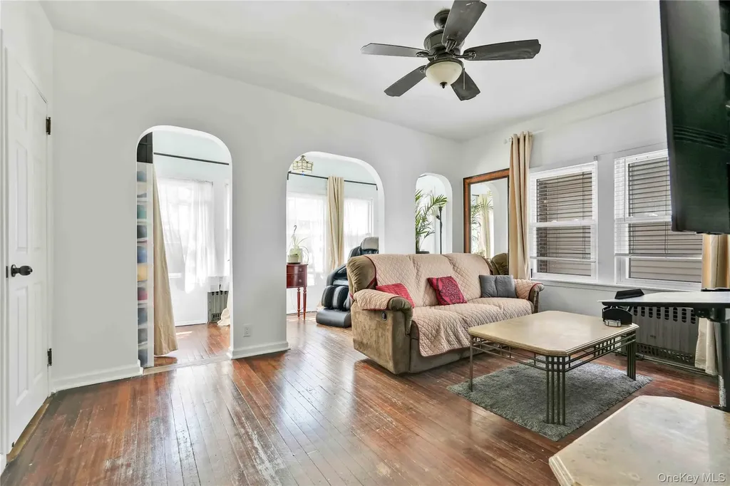 62 Leaman Place Lynbrook NY 11563