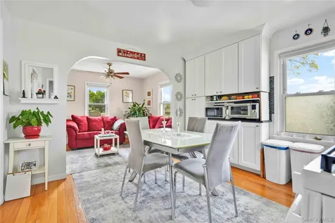 62 Leaman Place Lynbrook NY 11563