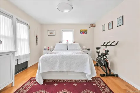 62 Leaman Place Lynbrook NY 11563