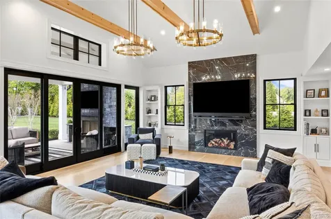 5 Dupont Court Dix Hills NY 11746