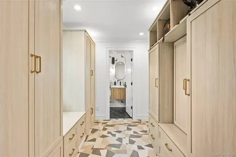 5 Dupont Court Dix Hills NY 11746