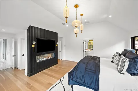 5 Dupont Court Dix Hills NY 11746