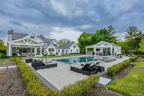 5 Dupont Court Dix Hills NY 11746