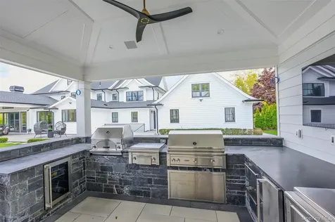 5 Dupont Court Dix Hills NY 11746