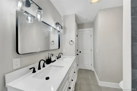 31 S White Rock Road Holmes NY 12531