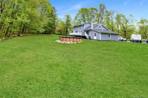 31 S White Rock Road Holmes NY 12531