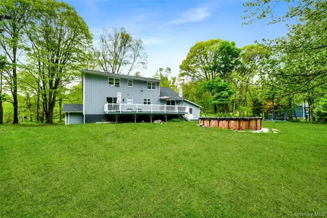 31 S White Rock Road Holmes NY 12531