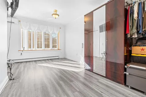 430 Turneur Avenue Bronx NY 10473