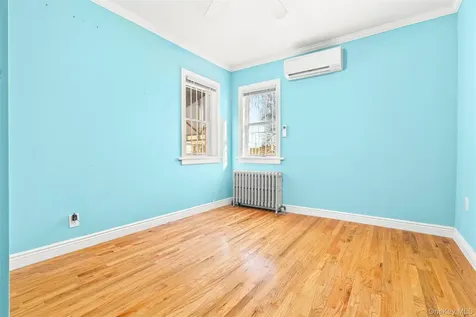 430 Turneur Avenue Bronx NY 10473
