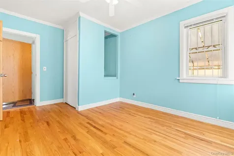 430 Turneur Avenue Bronx NY 10473