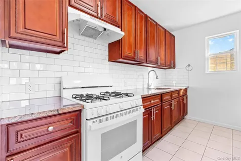 430 Turneur Avenue Bronx NY 10473