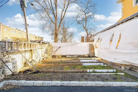 430 Turneur Avenue Bronx NY 10473