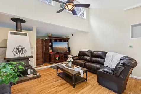 540 Hilltop Road Yorktown Heights NY 10598