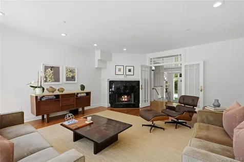 22 Petersville Road Mount Kisco NY 10549