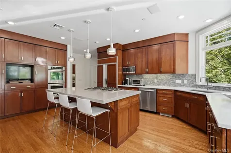 22 Petersville Road Mount Kisco NY 10549