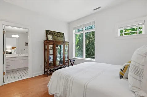 22 Petersville Road Mount Kisco NY 10549