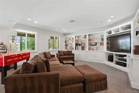 22 Petersville Road Mount Kisco NY 10549