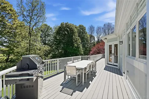 22 Petersville Road Mount Kisco NY 10549
