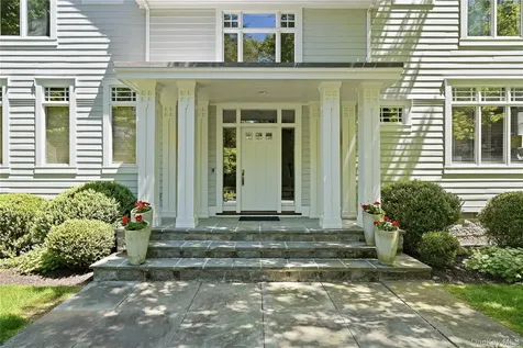 22 Petersville Road Mount Kisco NY 10549