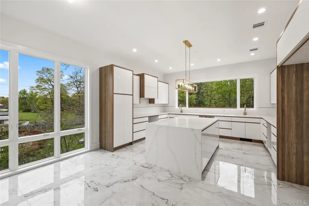 7 Sherwood Avenue Spring Valley NY 10977