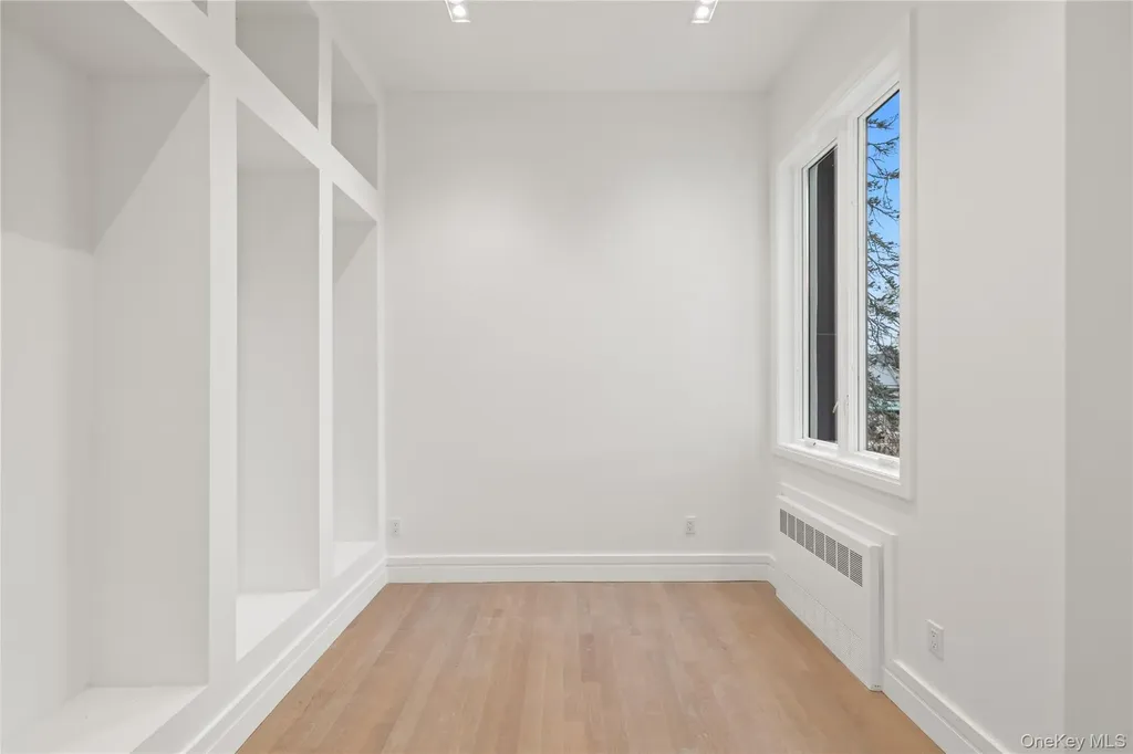 7 Sherwood Avenue Spring Valley NY 10977